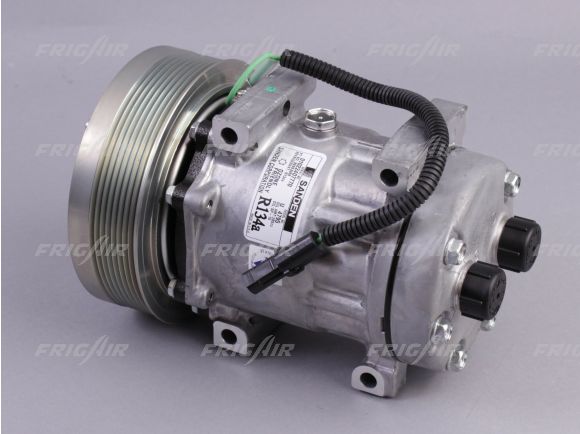 COMP. CASE / CATERPILLAR / NEW HOLLAND